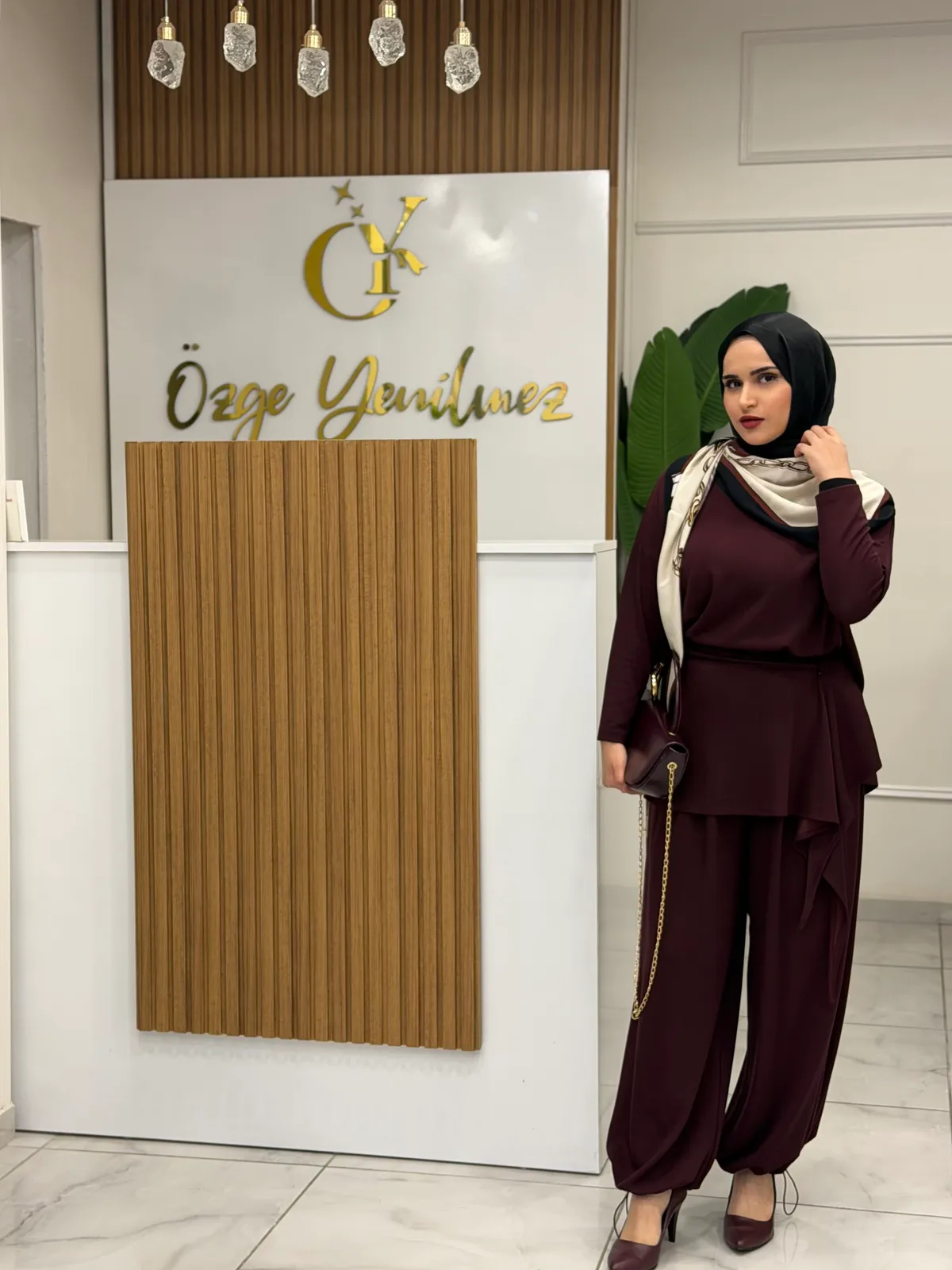 Bel detaylı ikili takım 